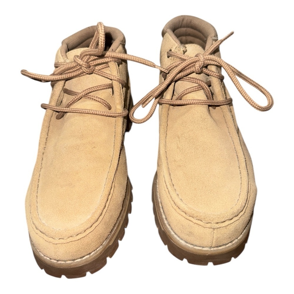 Brahma Tan Chukka Boots with Rugged Sole and Textured Finish